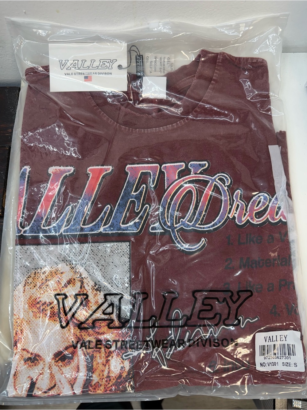 Valley Sports Sleeveless Marilyn Monroe Graphic Tank Top in Maroon - Picture 10 of 11
